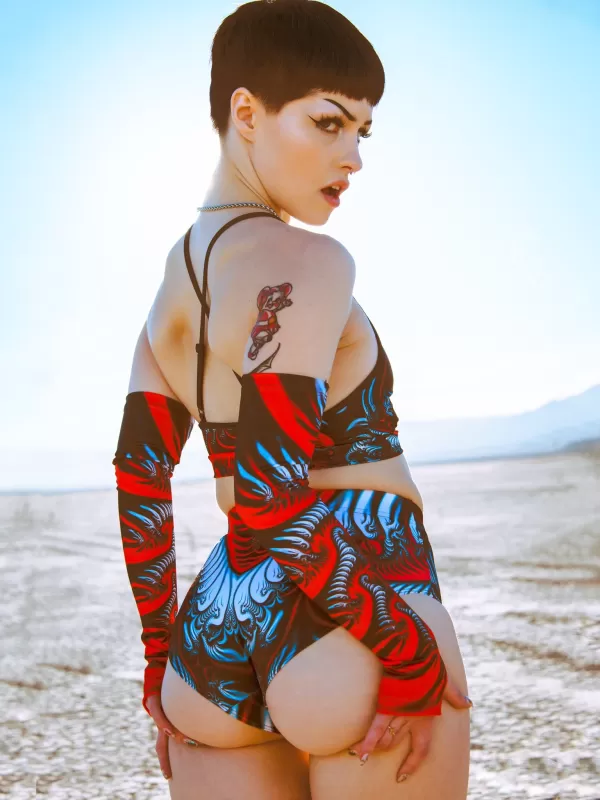 Фото-Raee Ripley