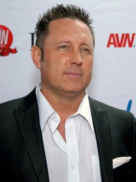 Фото-Brad Armstrong